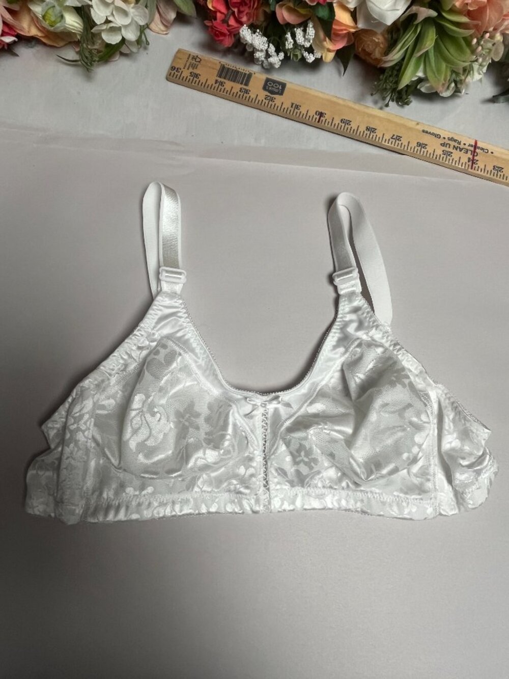 Bali 3372 Wirefree Soft Cup Bra White Floral Jacquard 38B